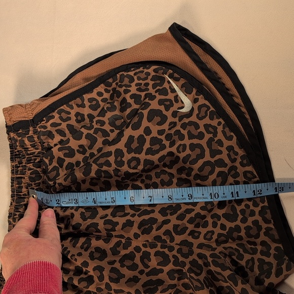 Nike Women's Brown Leopard Print Running Shorts - Picture 8 of 12